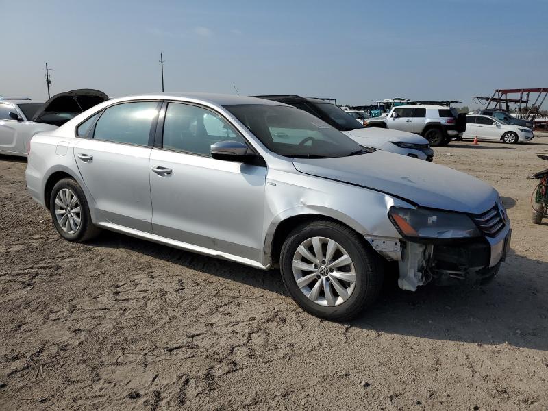 2015 VOLKSWAGEN PASSAT S - 1VWAT7A33FC058959