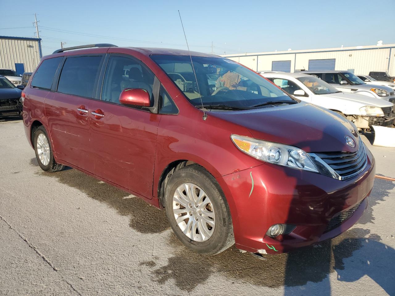 TOYOTA SIENNA XLE