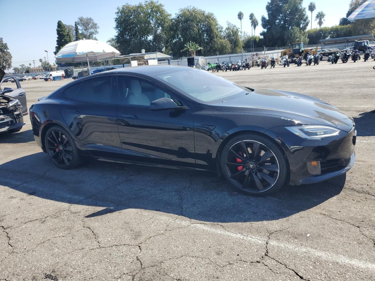 TESLA MODEL S