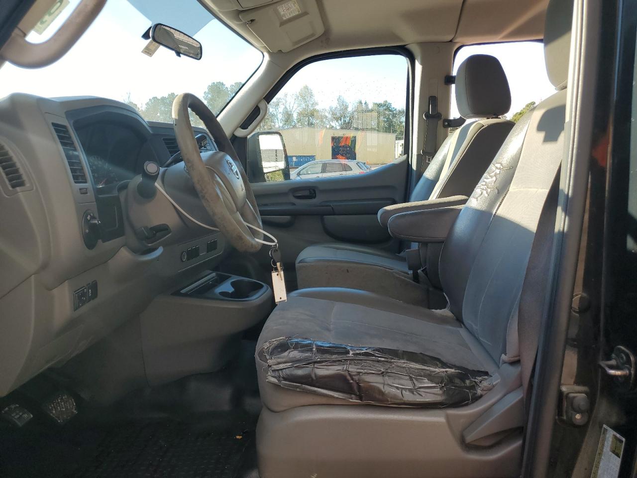 NISSAN NV3500 3500 S