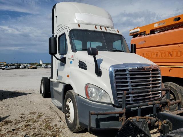 Global Auto Auctions: 2017 FREIGHTLINER CASCADIA 1