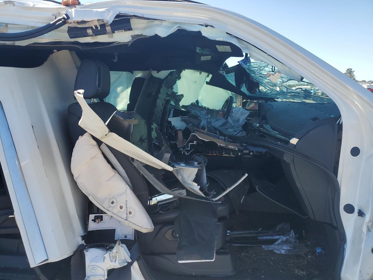 CADILLAC ESCALADE LUXURY