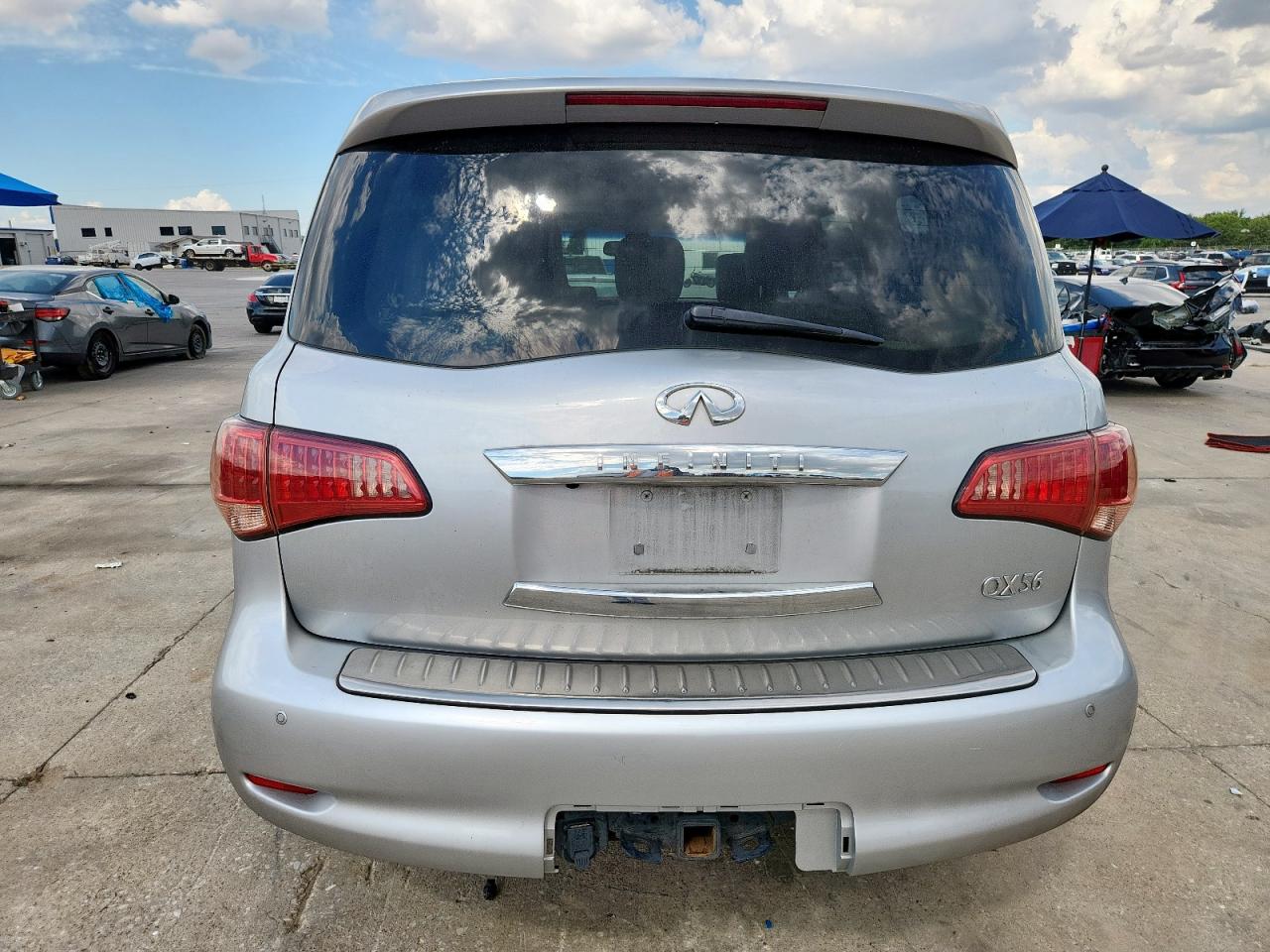 INFINITI QX56