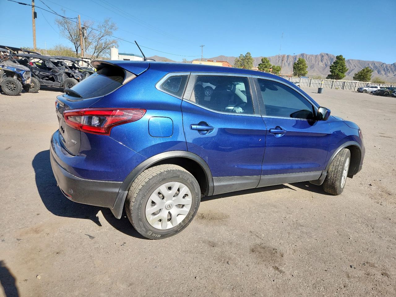 NISSAN ROGUE SPORT S