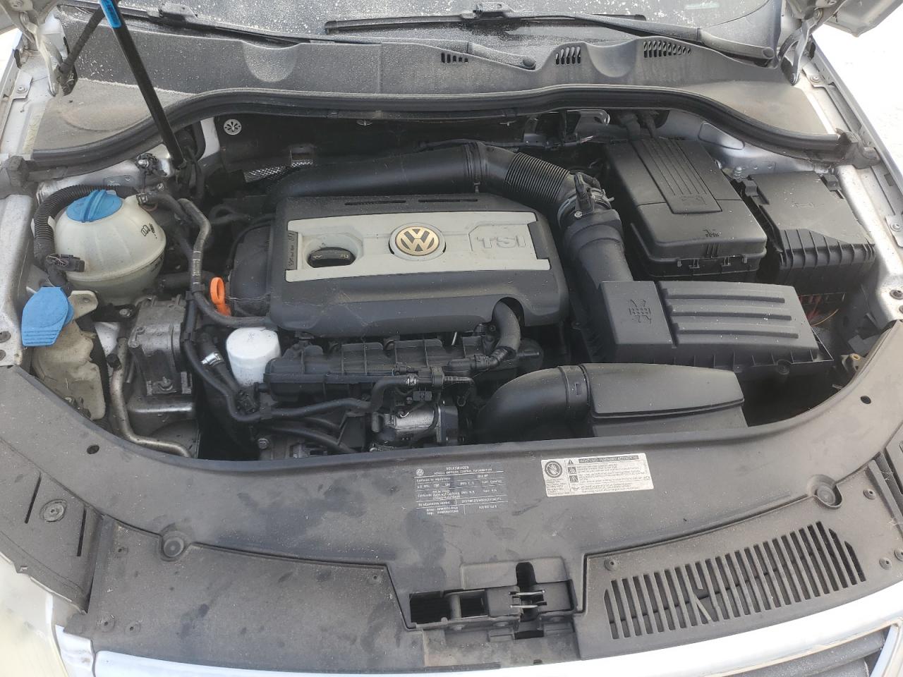 VOLKSWAGEN PASSAT KOMFORT