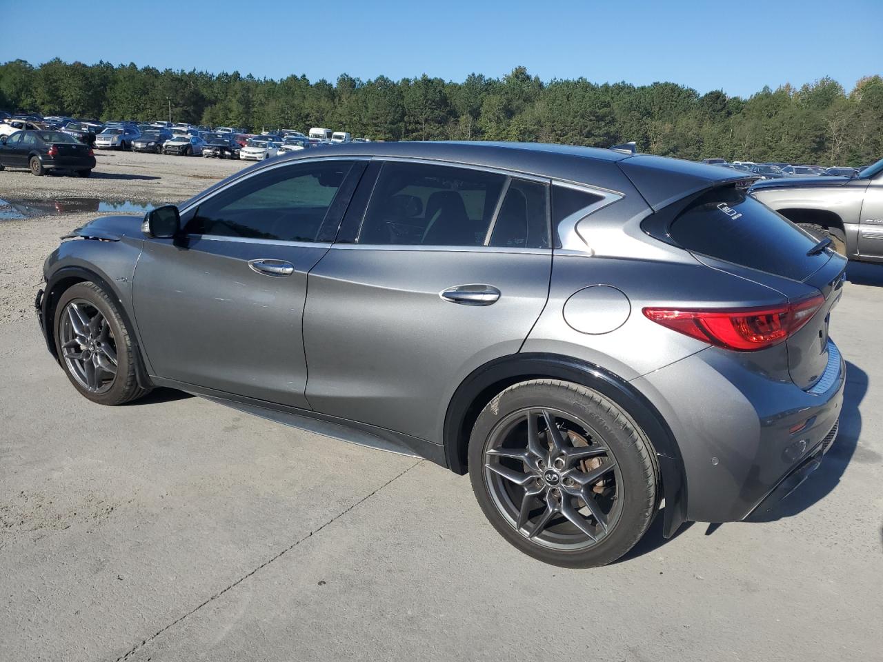 INFINITI QX30 PURE