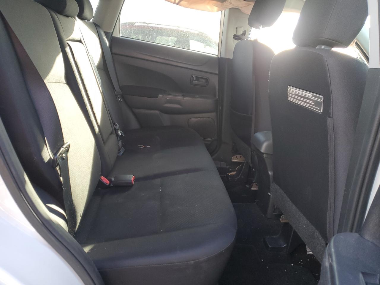 MITSUBISHI OUTLANDER ES