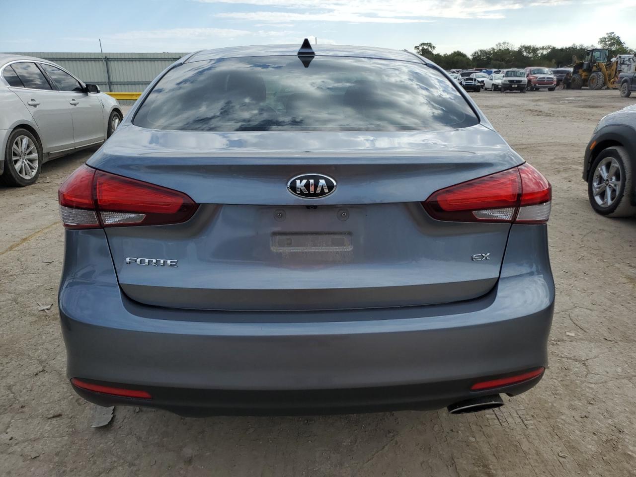 KIA FORTE EX