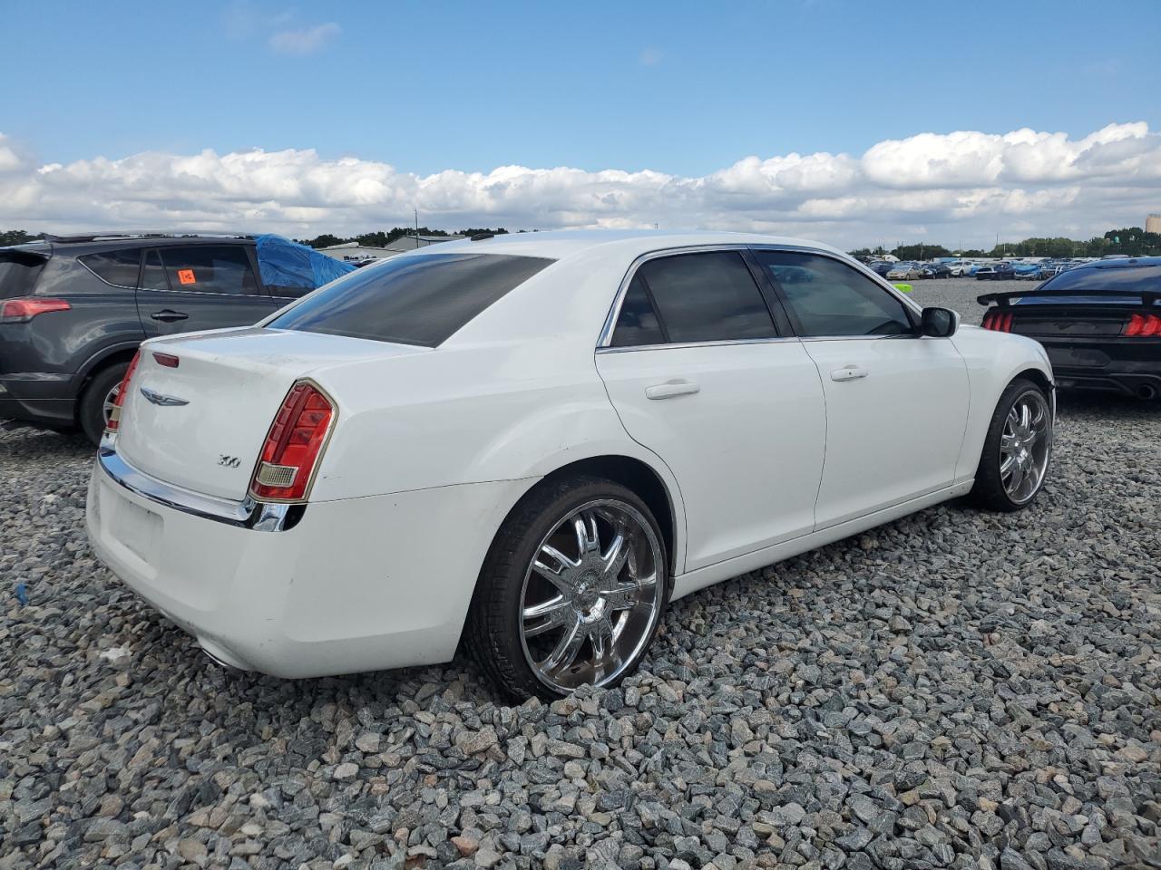 CHRYSLER 300