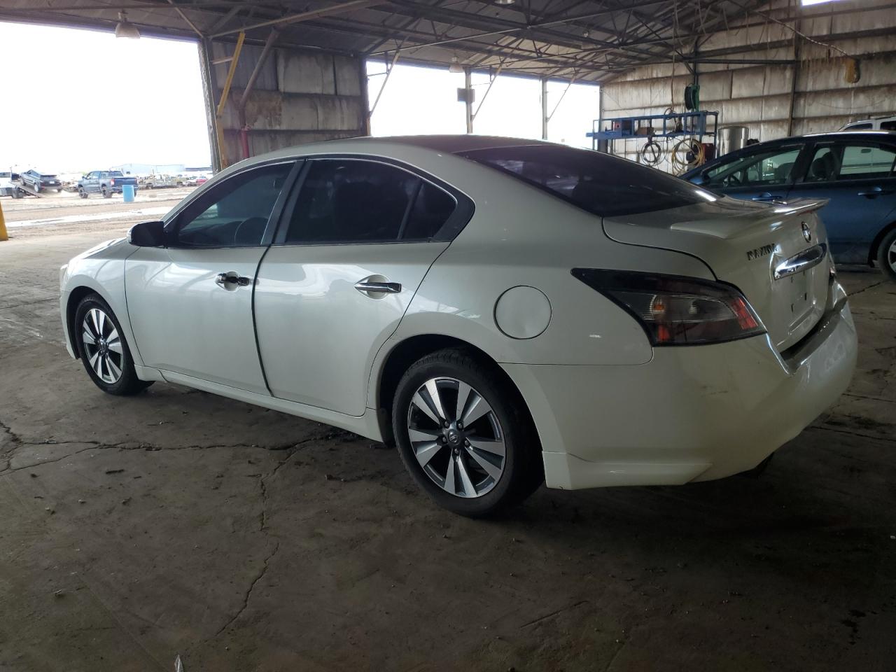 NISSAN MAXIMA S
