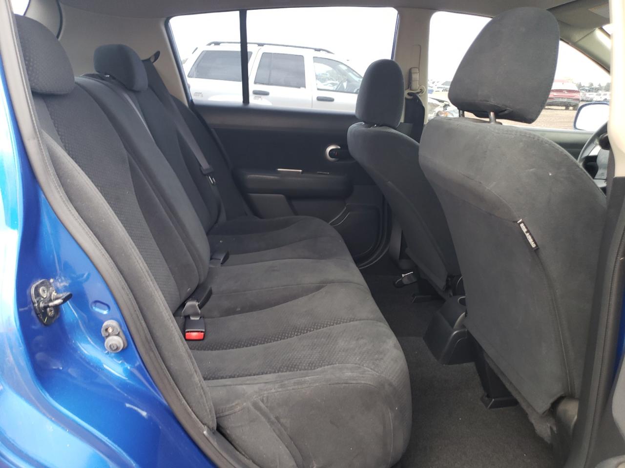 NISSAN VERSA S