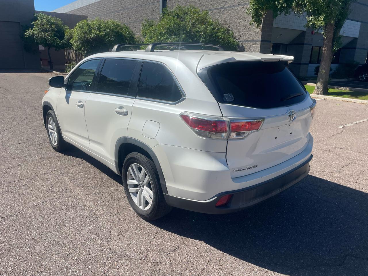 TOYOTA HIGHLANDER LE