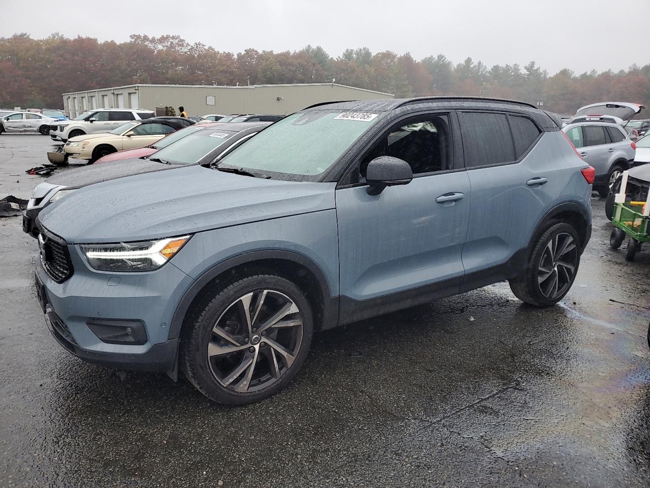 VOLVO XC40 T5 R-DESIGN
