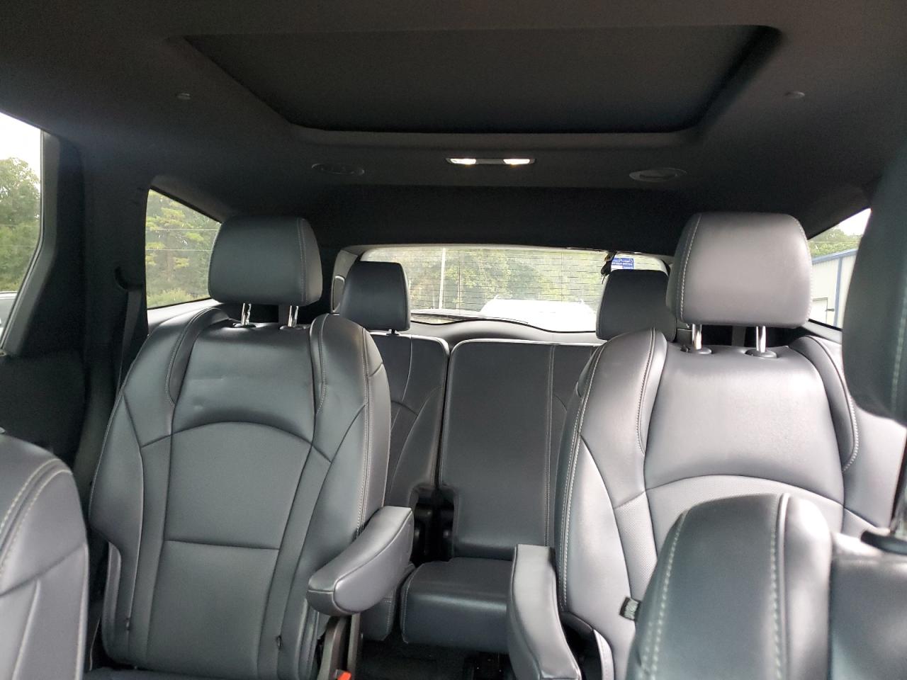 BUICK ENCLAVE ESSENCE