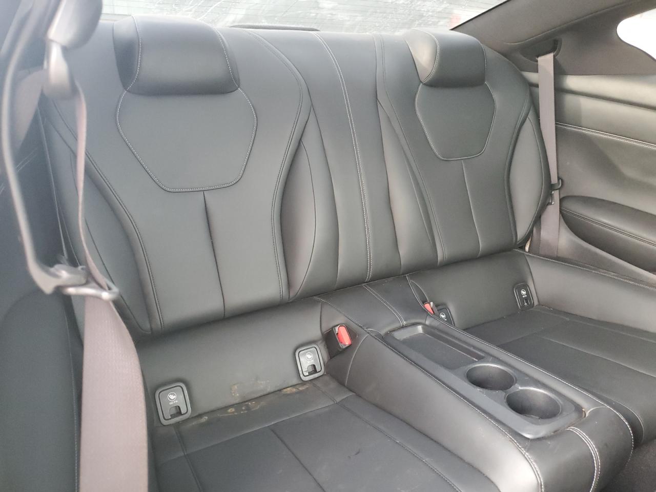 INFINITI Q60 LUXE 300