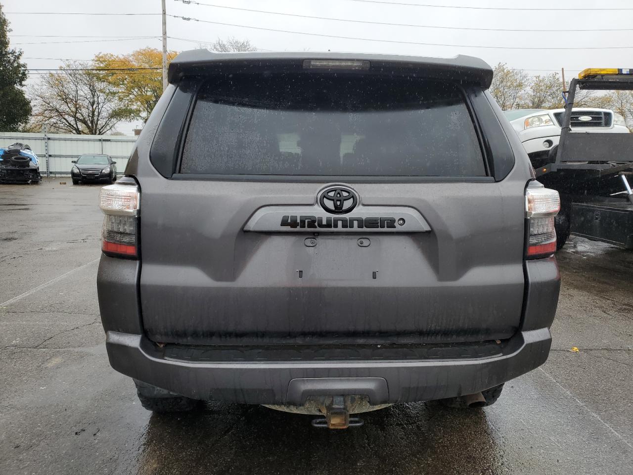 TOYOTA 4RUNNER SR5/SR5 PREMIUM