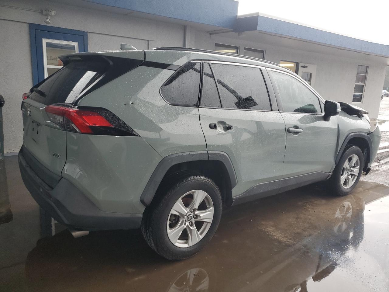 TOYOTA RAV4 XLE