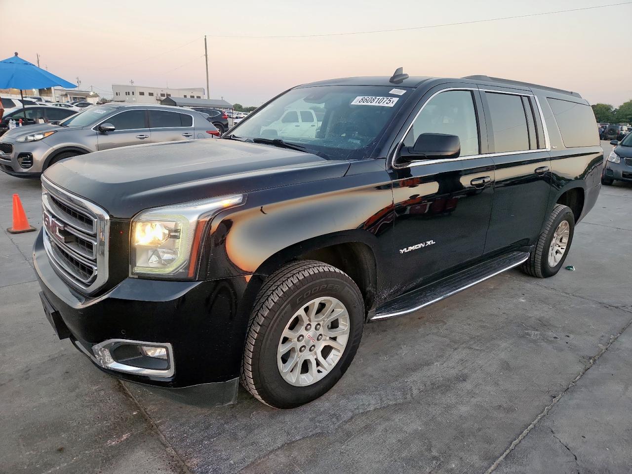 GMC YUKON C1500 SLT