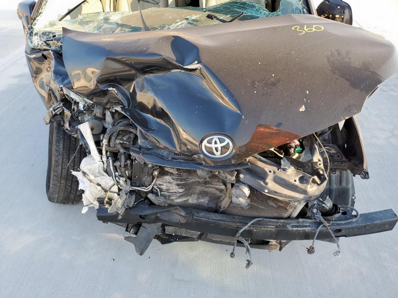 Lot #3305681735 2014 TOYOTA SIENNA LE