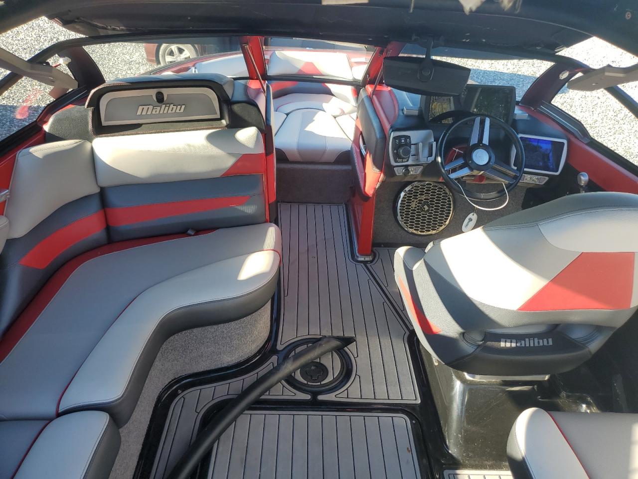 Lot #3302730028 2017 MALIBU 23 LSV WAKESETTER