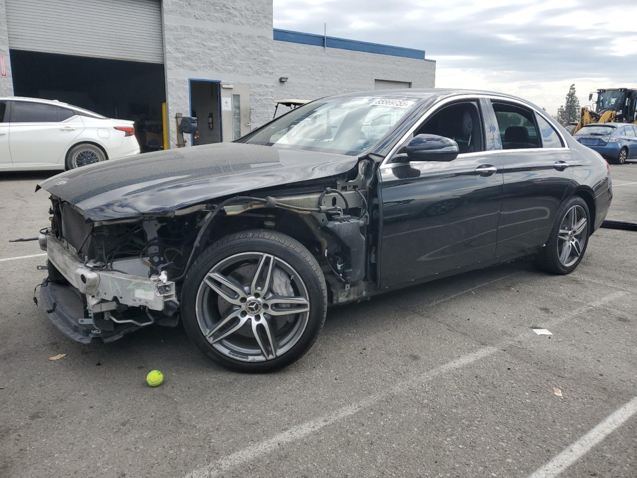 MERCEDES-BENZ E-CLASS 300