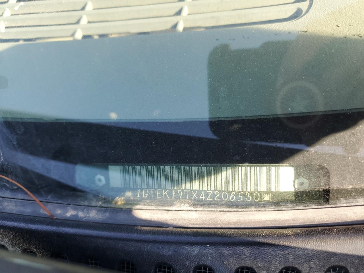 Lot #3269956990 2004 GMC NEW SIERRA