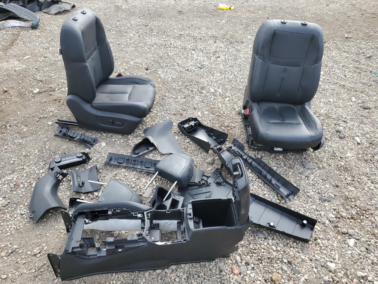 NISSAN ROGUE SPORT S