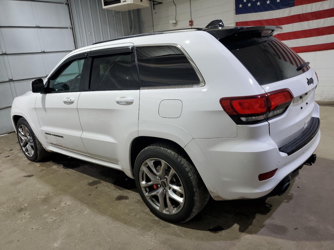 JEEP GRAND CHEROKEE SRT-8