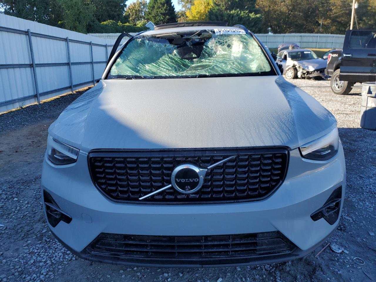 VOLVO XC40 PLUS