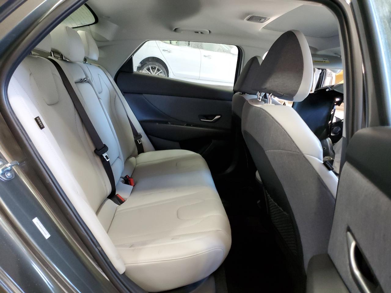 HYUNDAI ELANTRA LIMITED