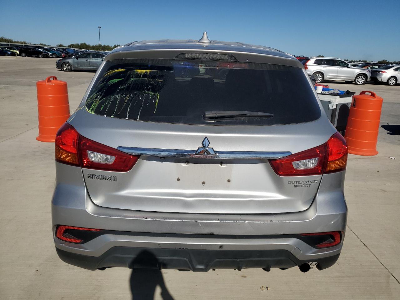 MITSUBISHI OUTLANDER ES