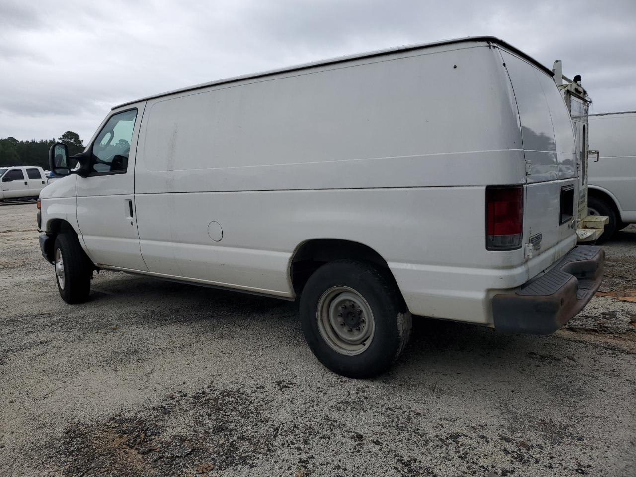 FORD ECONOLINE E250 VAN