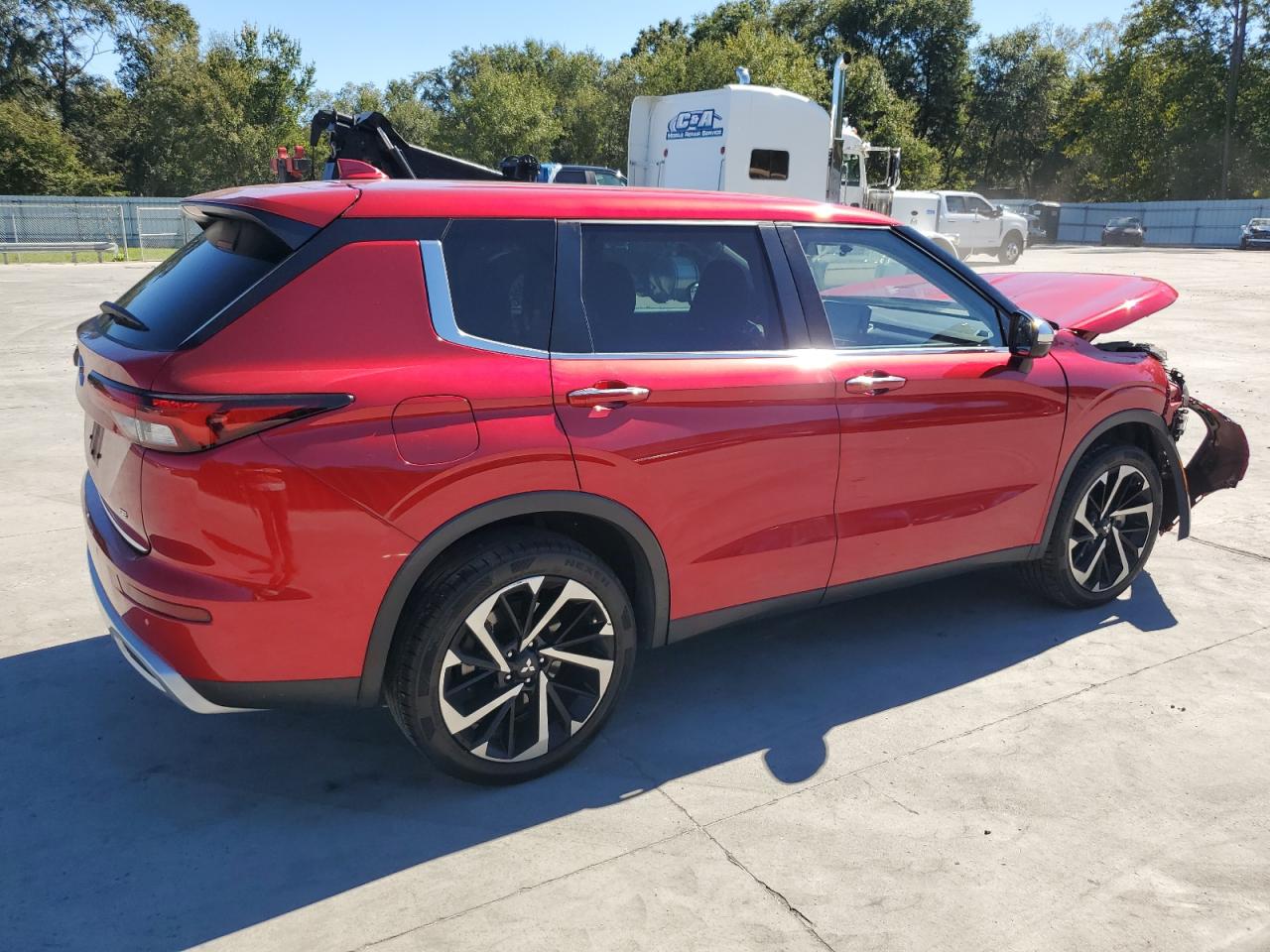 MITSUBISHI OUTLANDER SE