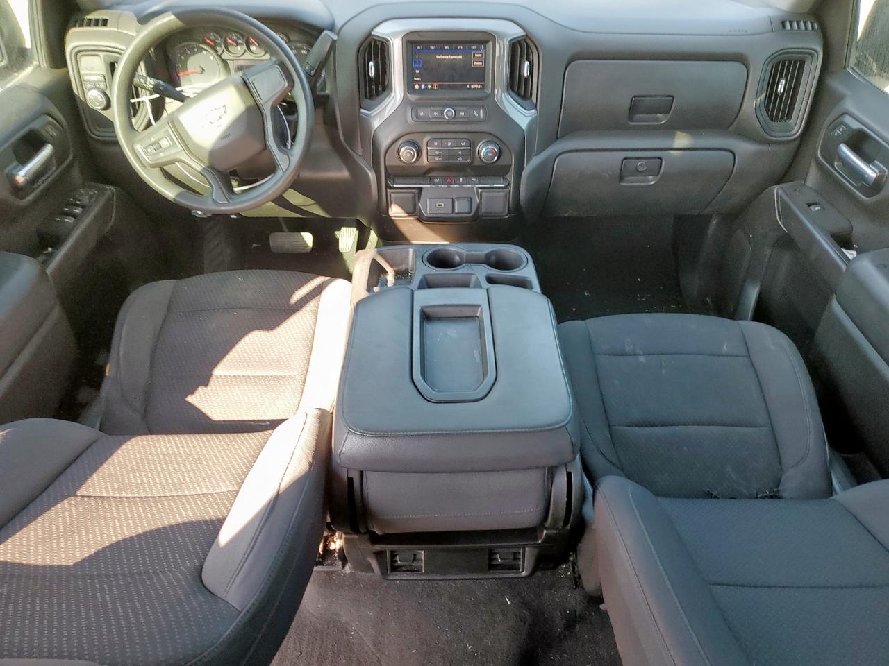 CHEVROLET SILVERADO C1500 CUSTOM