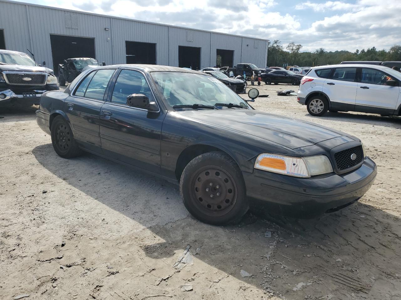 FORD CROWN VICTORIA POLICE INTERCEPTOR
