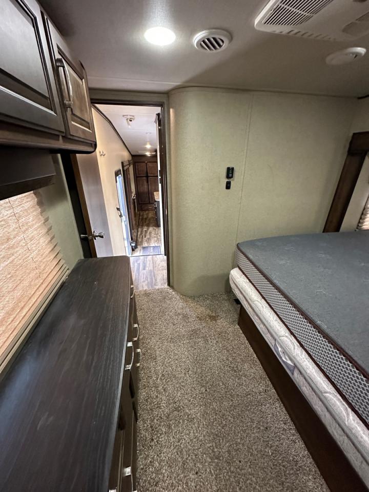 Lot #3277106449 2019 GRAND DESIGN REFLECTION