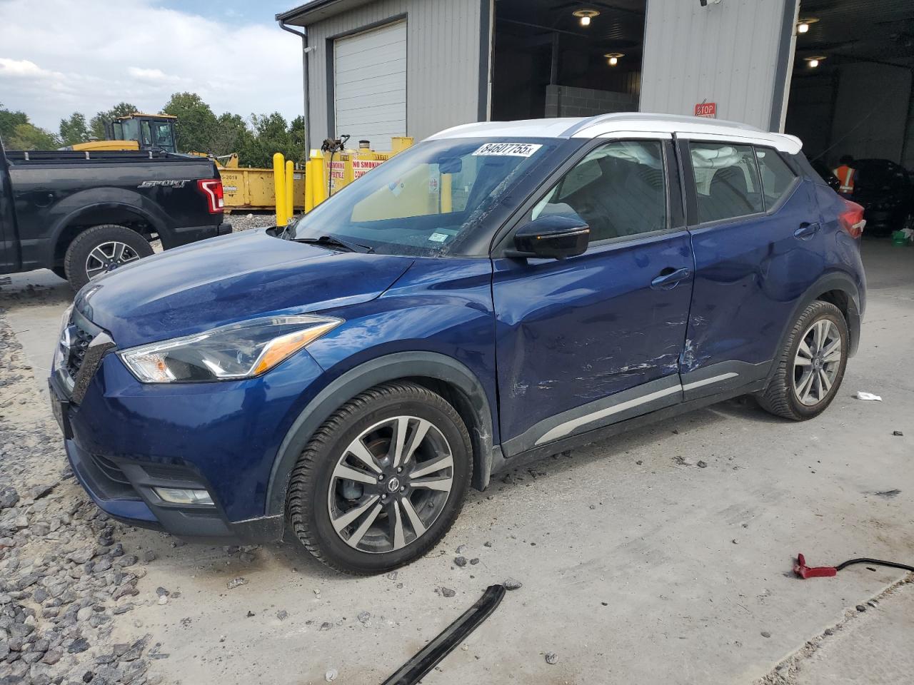 NISSAN KICKS SR