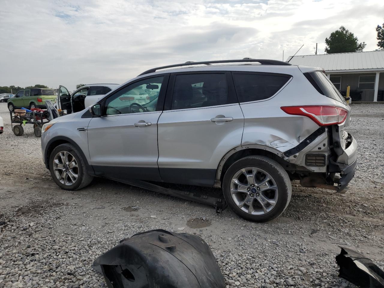 FORD ESCAPE SE