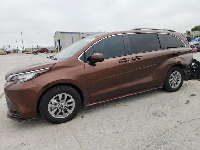 Global Auto Auctions: 2022 TOYOTA SIENNA LE