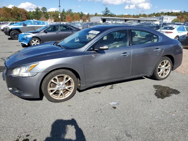 NISSAN MAXIMA S
