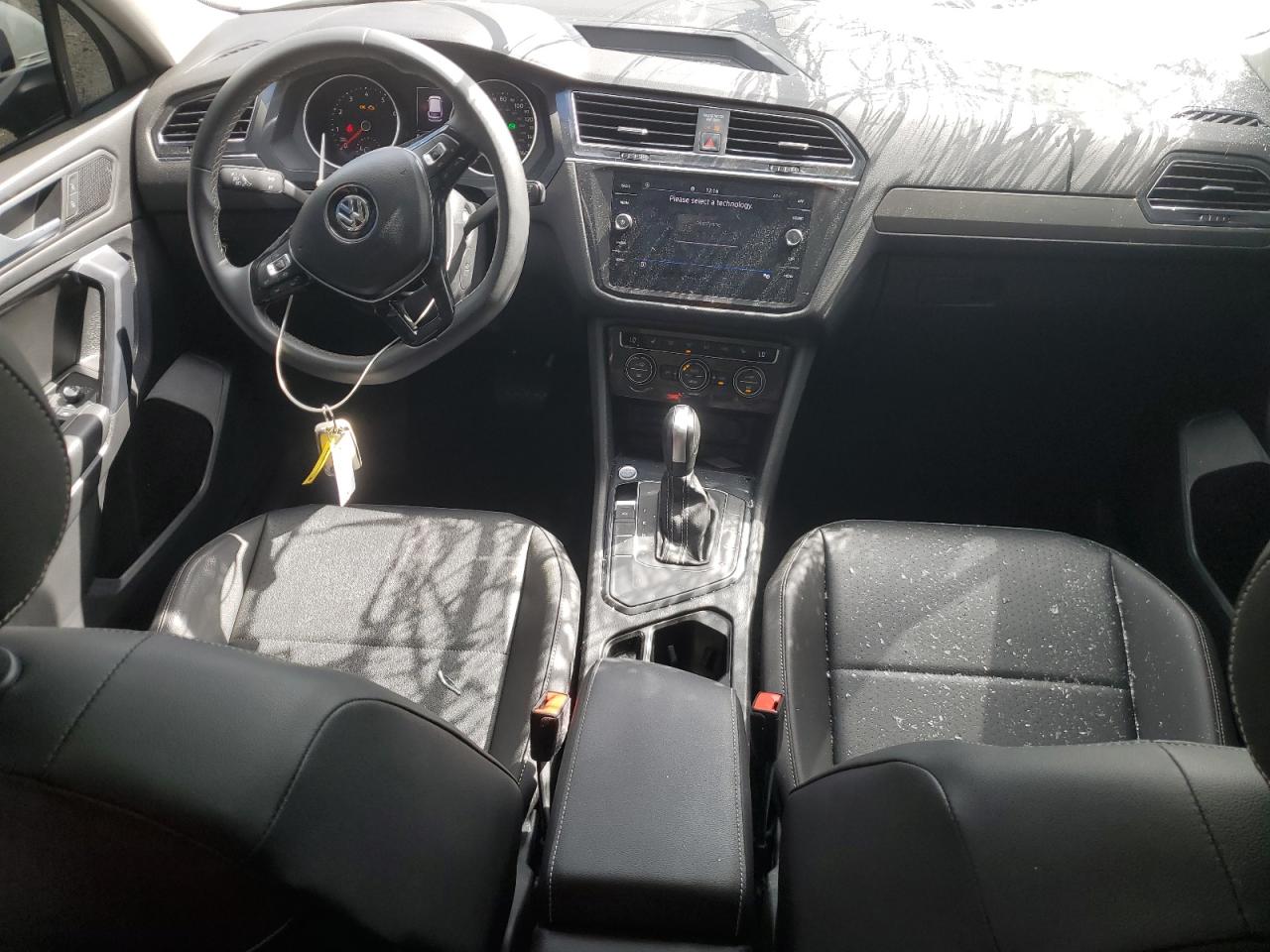 VOLKSWAGEN TIGUAN SE