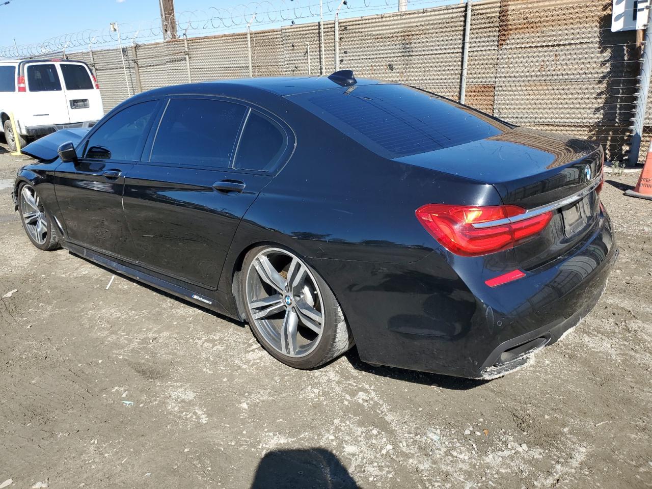 BMW 7 SERIES I