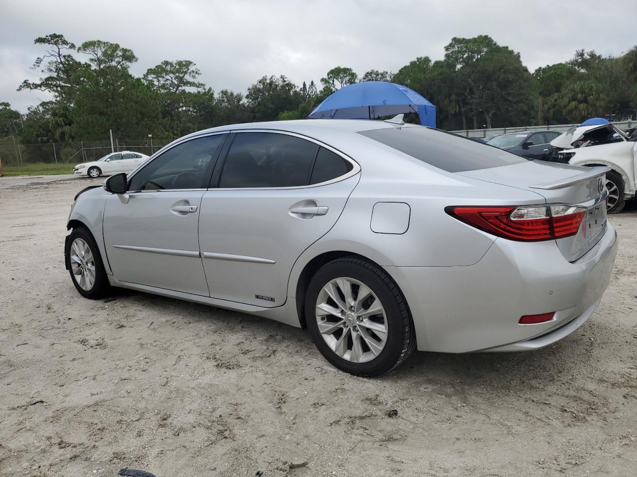 Lot #3260597123 2013 LEXUS ES 300H