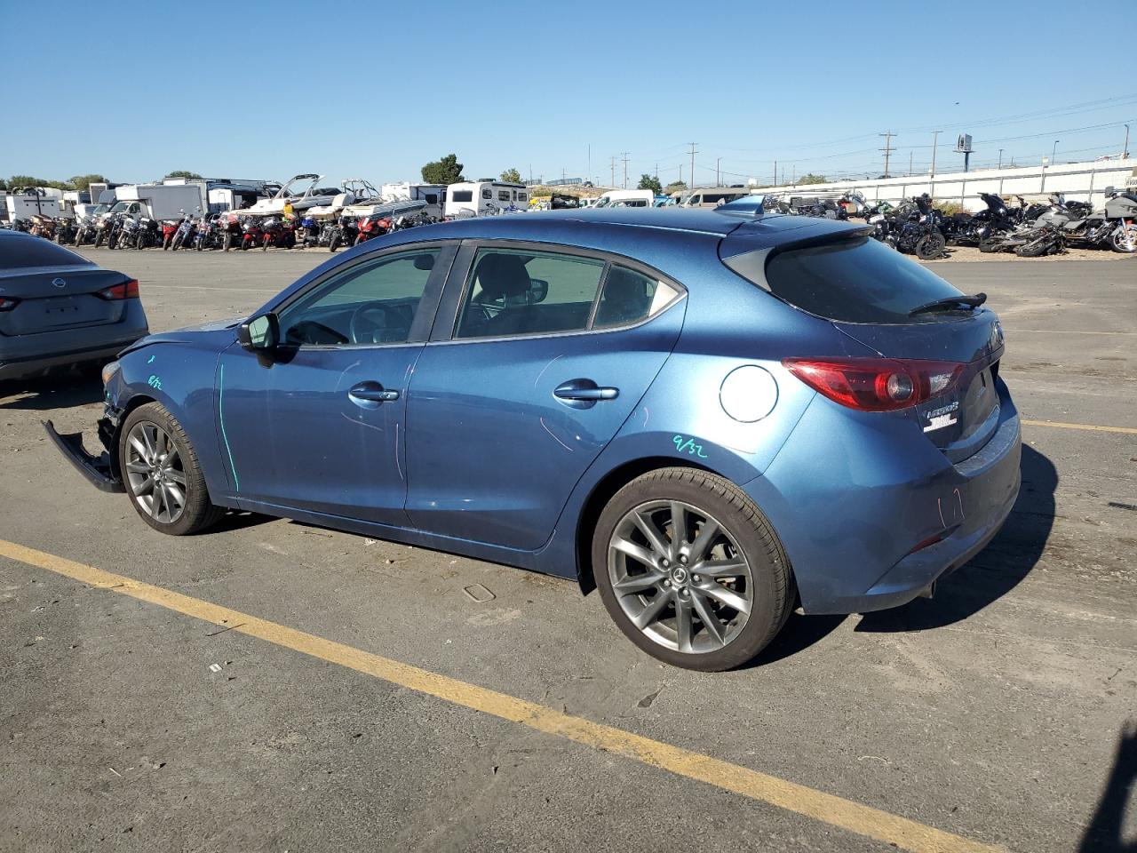 MAZDA 3 GRAND TOURING