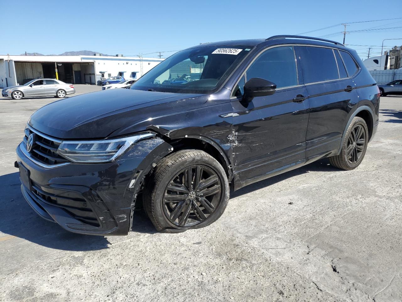 VOLKSWAGEN TIGUAN SE R-LINE BLACK