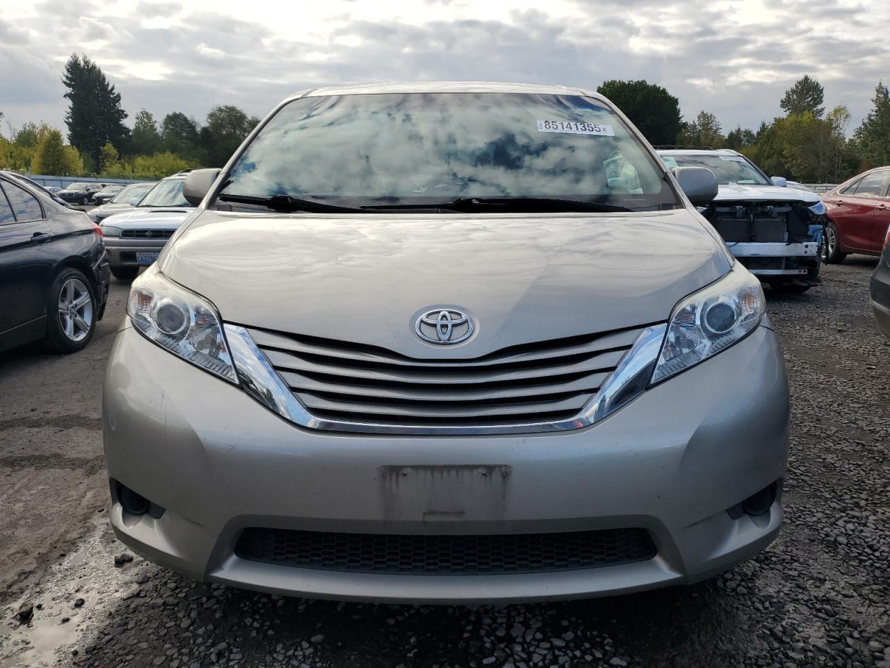 Lot #3284087606 2015 TOYOTA SIENNA LE