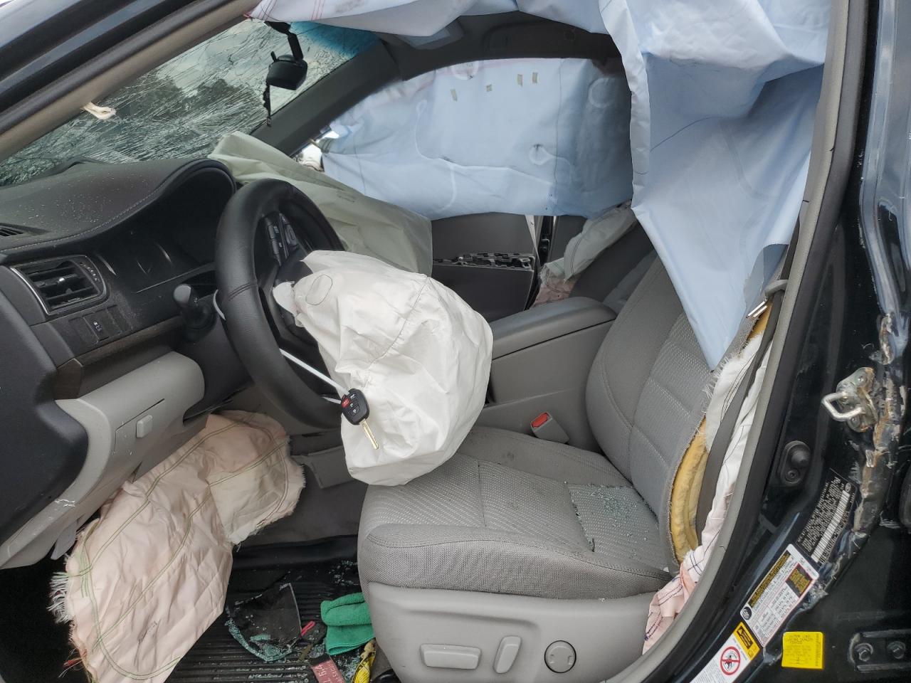 Lot #3311467234 2016 TOYOTA CAMRY LE