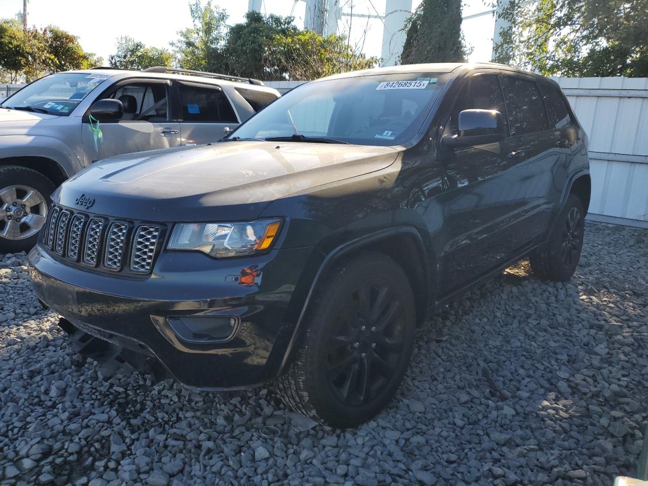 JEEP GRAND CHEROKEE LAREDO