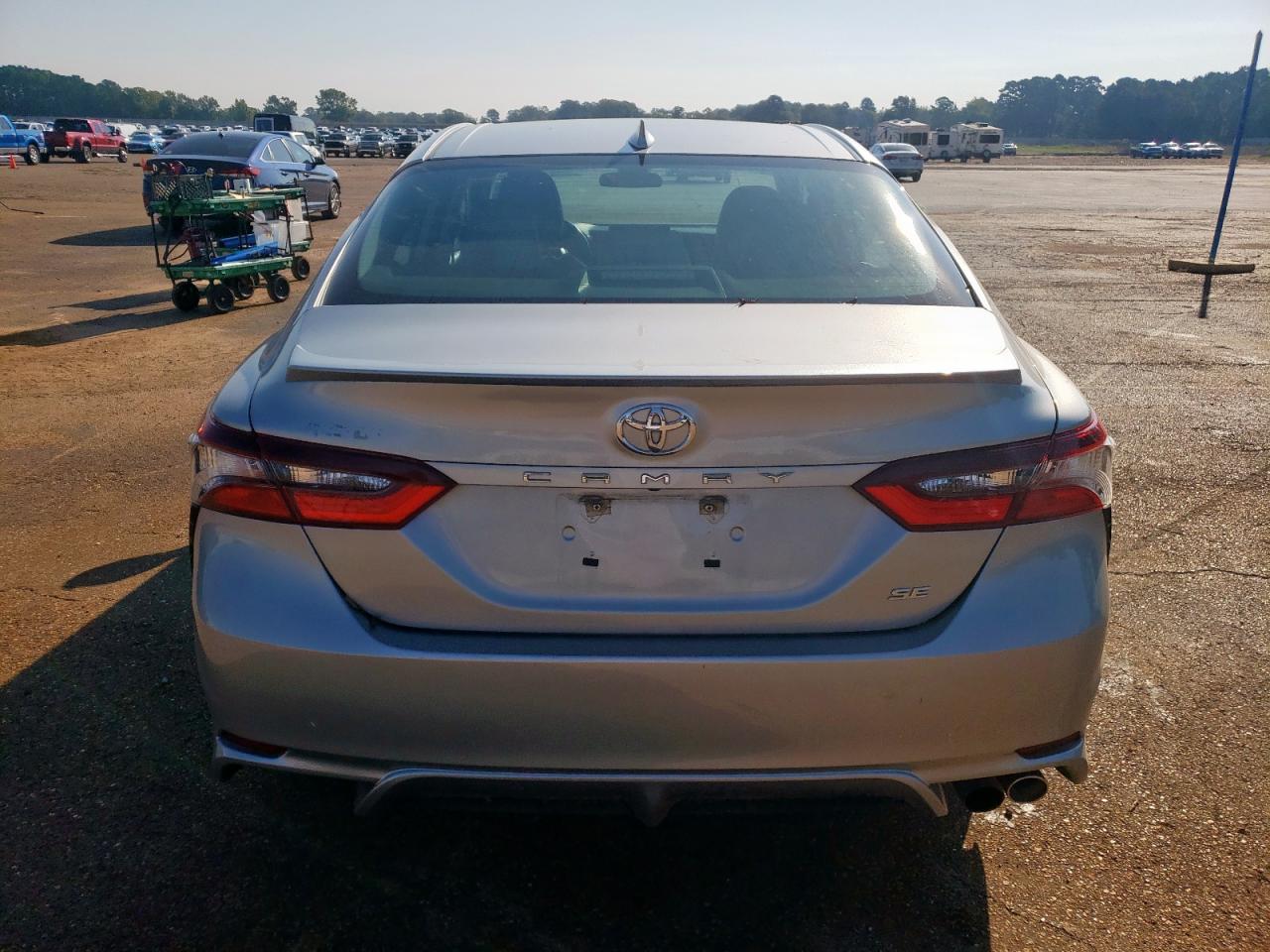 TOYOTA CAMRY SE