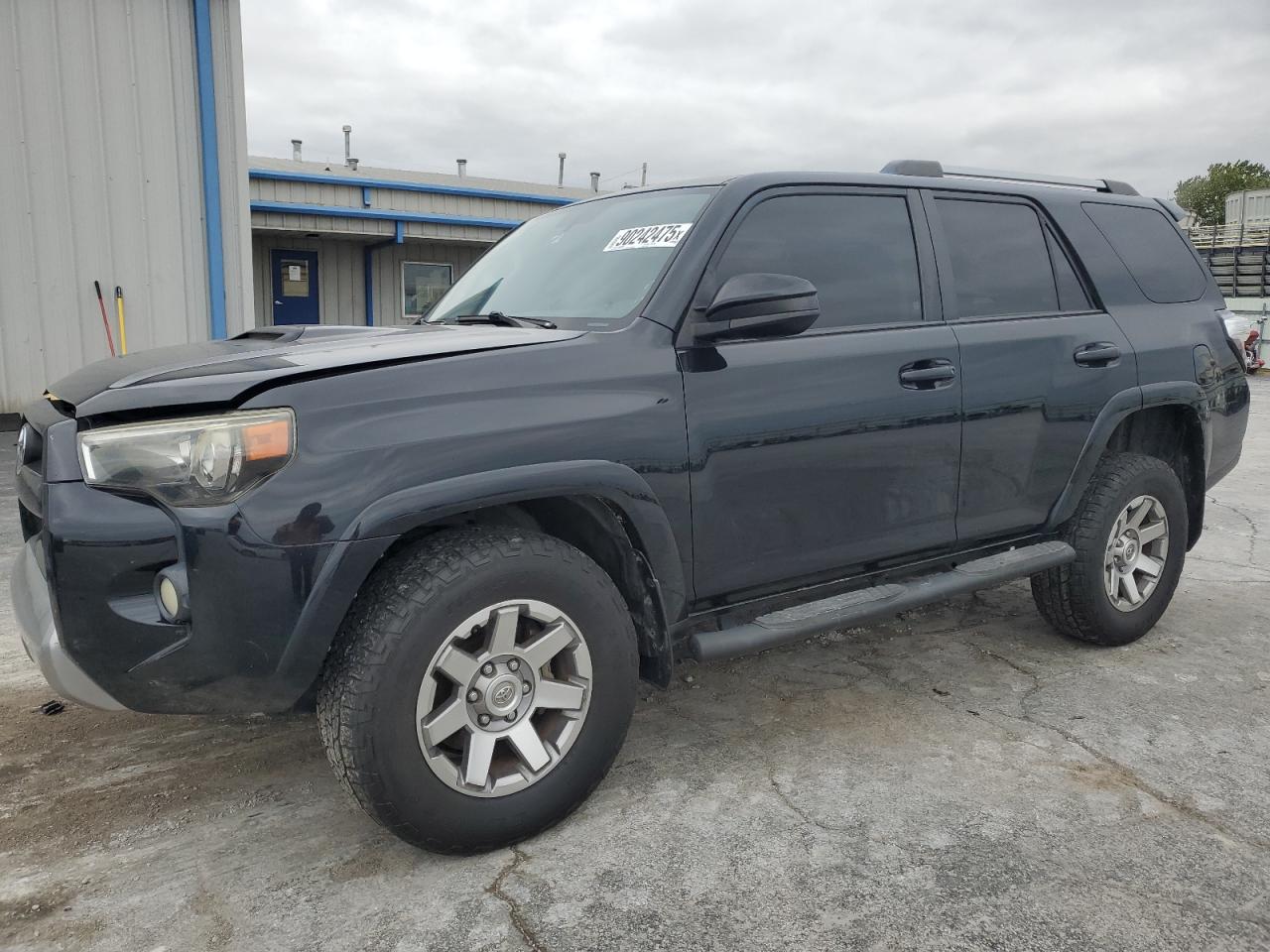 TOYOTA 4RUNNER SR5/SR5 PREMIUM